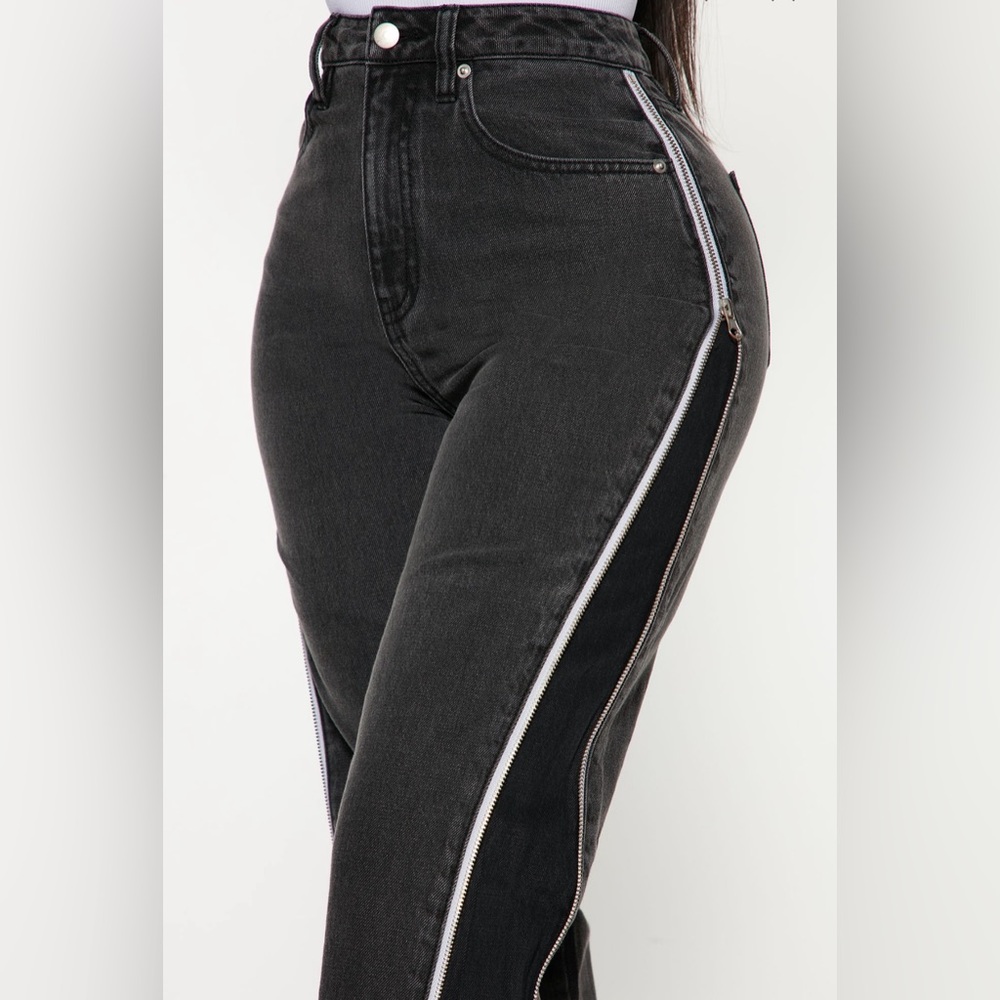 Black zipper pants